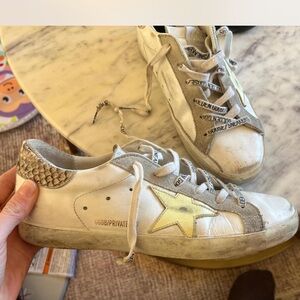 Golden Goose White Leather Low-Top Sneakers with Yellow Star